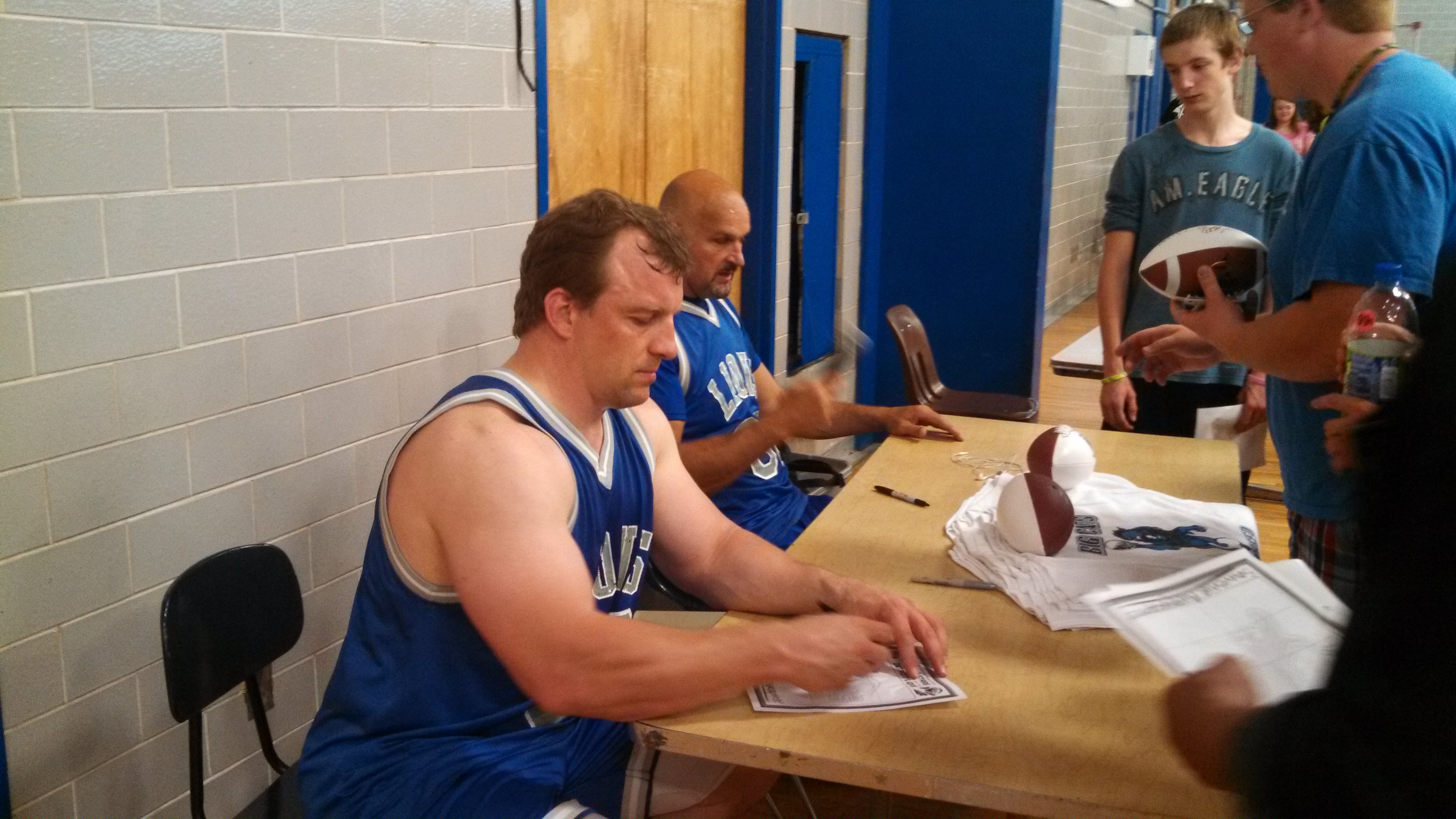 Lions signing autographs